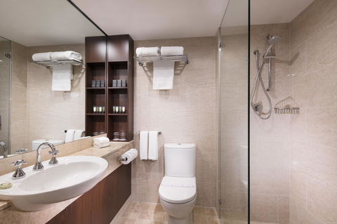 Stamford Plaza Adelaide - eAccommodation 9