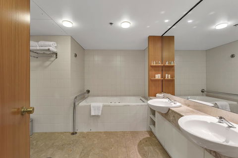 Stamford Plaza Adelaide - eAccommodation 29