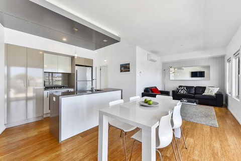 Aloha Waterfront Properties - eAccommodation 18