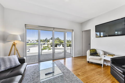 Aloha Waterfront Properties - eAccommodation 29