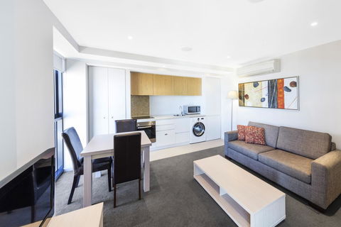 IStay Precinct Adelaide - eAccommodation 13