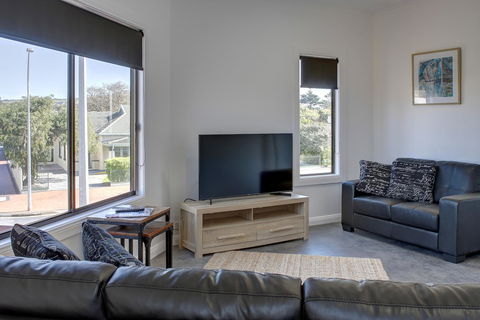 Aart Apartments - eAccommodation 26