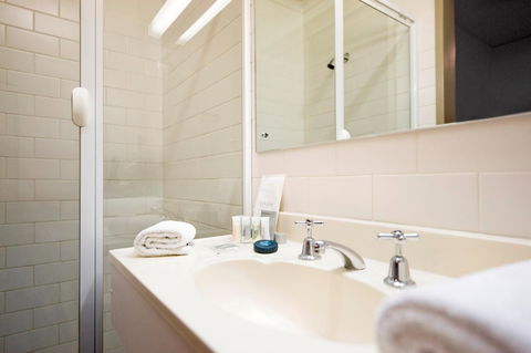 Adelaide Paringa - eAccommodation 14