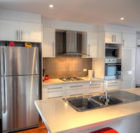 Home On Torrens - eAccommodation