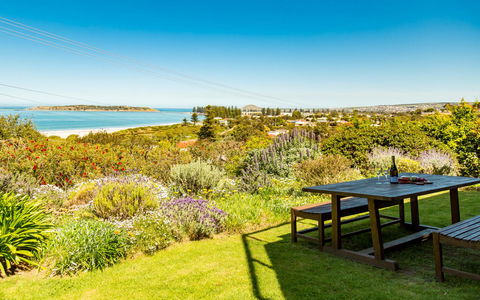 Victor Apartments - eAccommodation 36