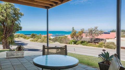 Victor Apartments - eAccommodation 10