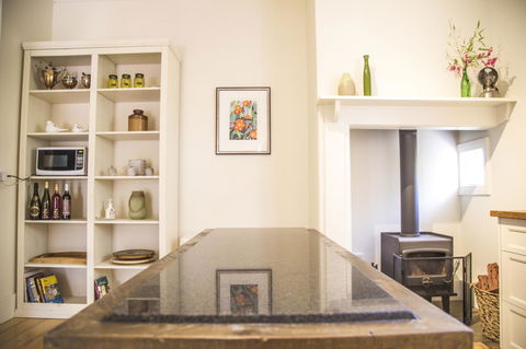 Mataro Cottage - eAccommodation 8