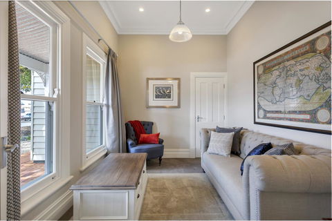 Grandview Accommodation - The Elm Tree Apartments - eAccommodation 21