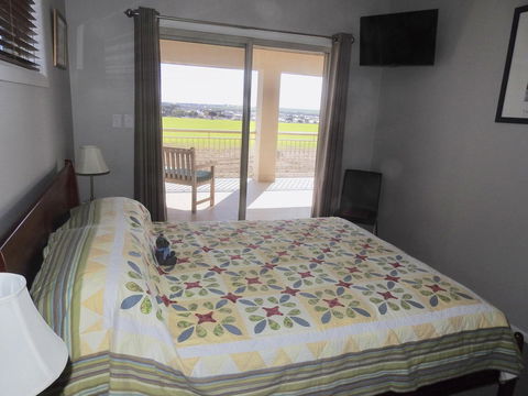 Rezare House Bed & Breakfast - eAccommodation 13