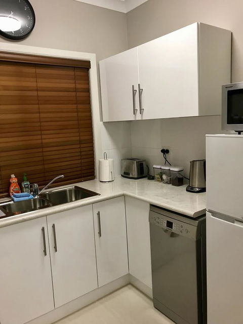 Rezare House Bed & Breakfast - eAccommodation 33