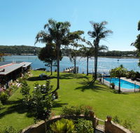 Lake Edge Apartments - eAccommodation