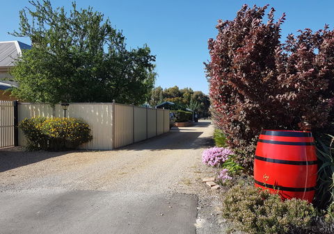 Little Para Cottage Tanunda - eAccommodation 14