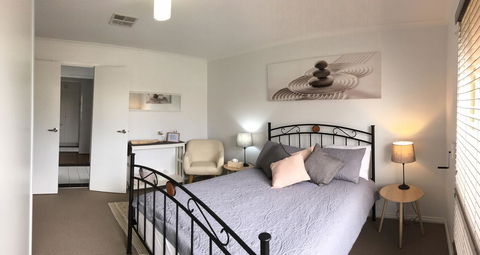 Windsor Gardens Home - eAccommodation 0