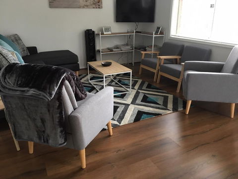 Windsor Gardens Home - eAccommodation 7