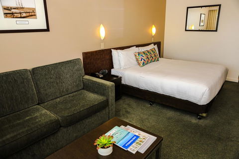 Port Lincoln Hotel - eAccommodation 6