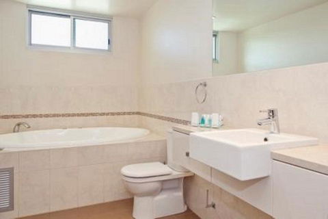 Port Lincoln Hotel - eAccommodation 1