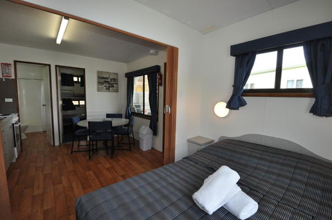Beachside Holiday Park - eAccommodation 11