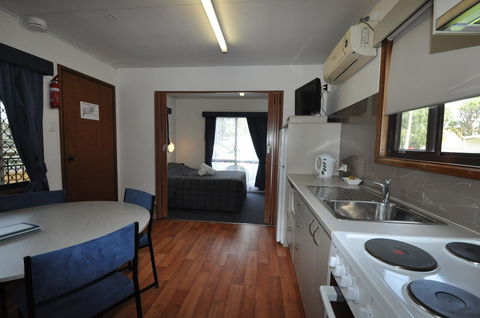 Beachside Holiday Park - eAccommodation 13
