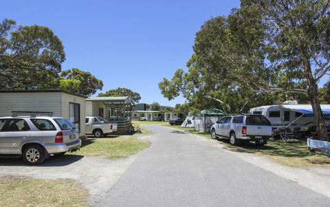 Beachside Holiday Park - eAccommodation 16
