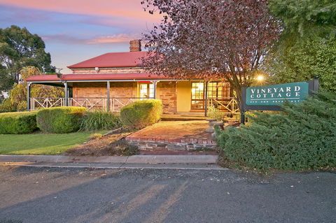 Vineyard Cottage BnB - eAccommodation 8