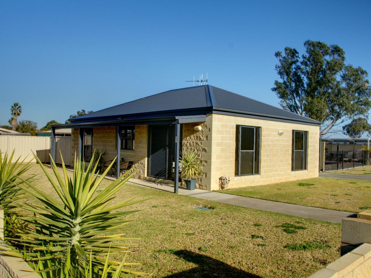Ariah Park NSW eAccommodation