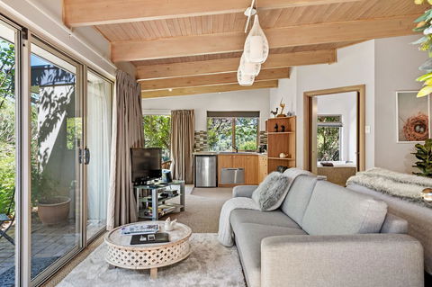 Adelaide Hills Retreats - eAccommodation 18