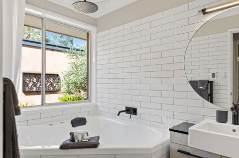 Adelaide Hills Retreats - eAccommodation 17