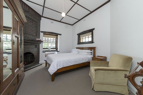 White Rocks Barossa - eAccommodation 3