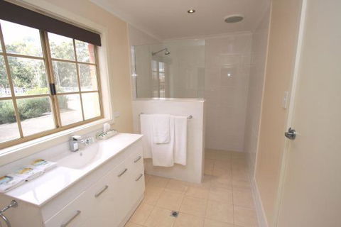 Clare Central - eAccommodation 9