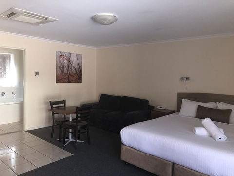 Clare Central - eAccommodation 4