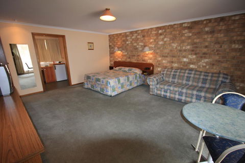 Clare Central - eAccommodation 8