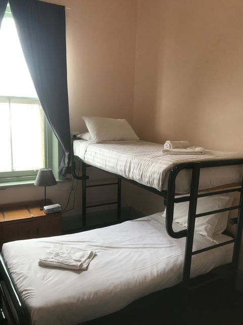 Grosvenor Hotel - eAccommodation 2