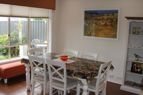 C And C Tanunda - eAccommodation 11