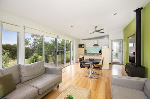 Blue Lake Holiday Park - eAccommodation 37