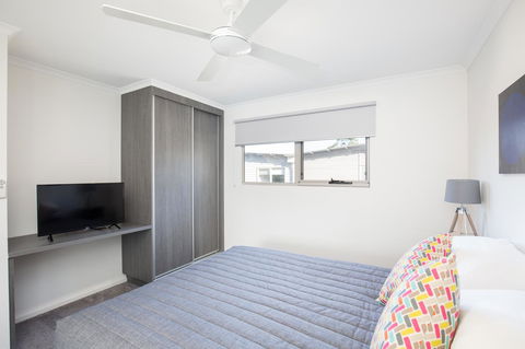 Blue Lake Holiday Park - eAccommodation 25