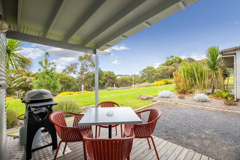 Blue Lake Holiday Park - eAccommodation 34