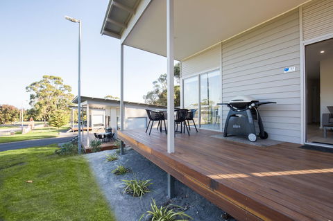 Blue Lake Holiday Park - eAccommodation 16