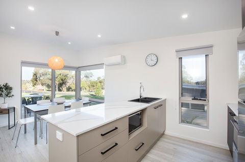 Blue Lake Holiday Park - eAccommodation 22