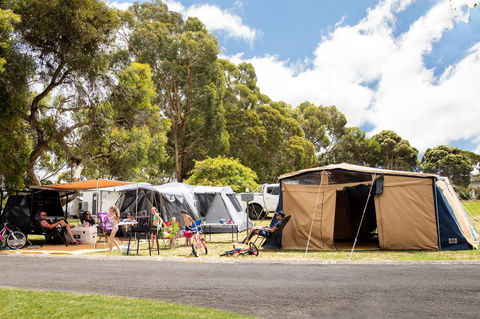 Blue Lake Holiday Park - eAccommodation 9