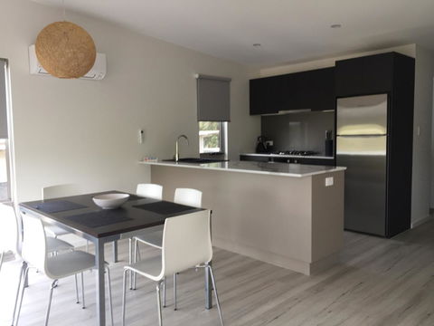 Blue Lake Holiday Park - eAccommodation 20
