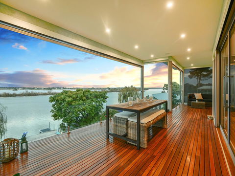 Muse On The Murray - eAccommodation 16