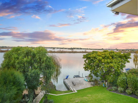 Muse On The Murray - eAccommodation 18