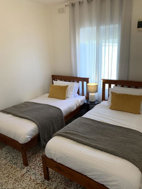 Sunshine Four - eAccommodation 34