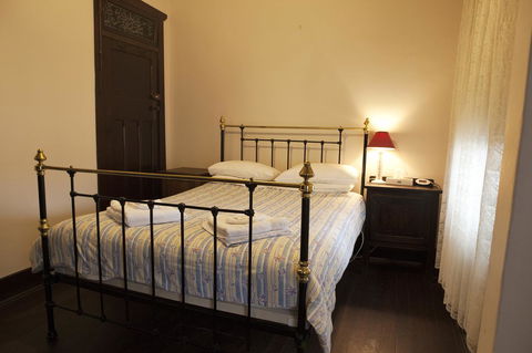The Rising Sun Hotel - eAccommodation 13