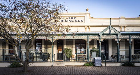 The Rising Sun Hotel - eAccommodation 2