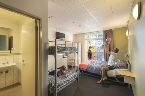 YHA Adelaide Central - eAccommodation 37