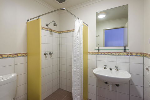 YHA Adelaide Central - eAccommodation 40