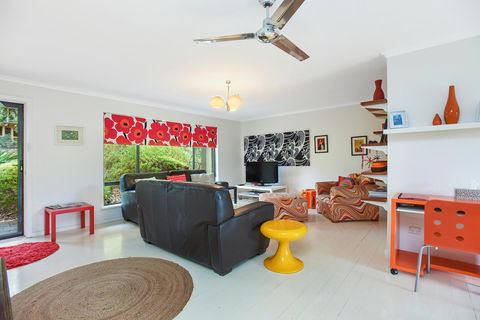 Red Door - eAccommodation 1
