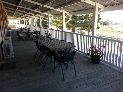 Sonbern Lodge Motel - eAccommodation 1