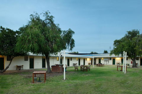 The Anglers Inn - eAccommodation 0